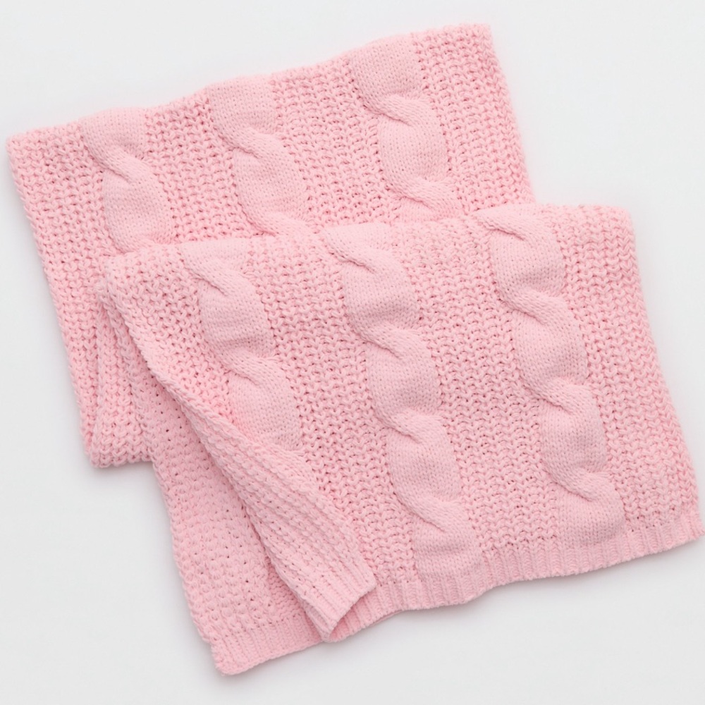 AE Pink Cable Knit Scarf , NWT